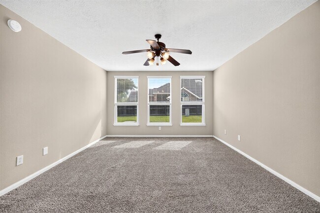 Building Photo - 7603 Kenmark Ln