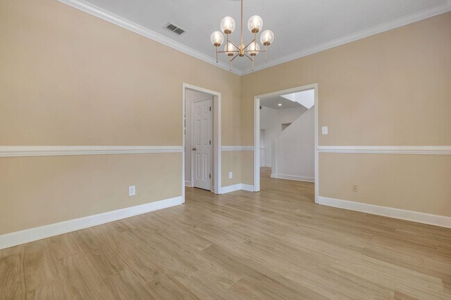 Building Photo - 848 Eagle View Dr