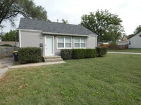 Building Photo - Beautiful Home in Gladstone, MO!