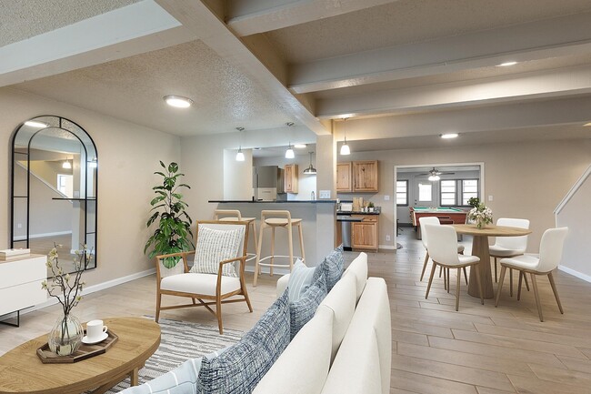 Building Photo - 400 N River Oaks Dr