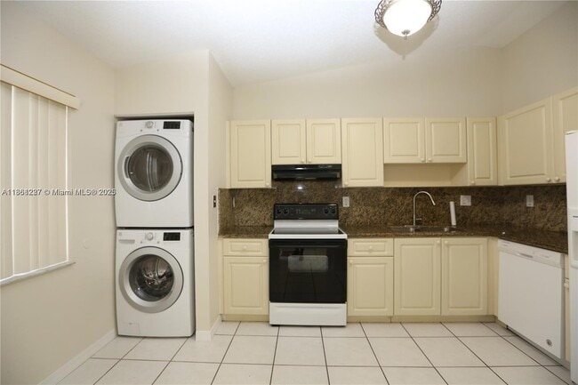 Building Photo - 14659 SW 126th Pl