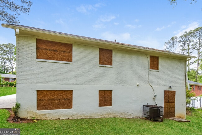 Building Photo - 598 Oakside Dr SW