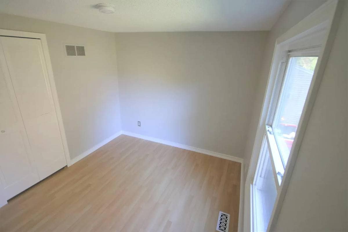 Building Photo - 2169 Hemlock Dr