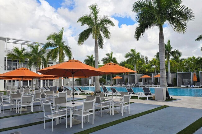 Building Photo - 6425 NW 103rd Pl