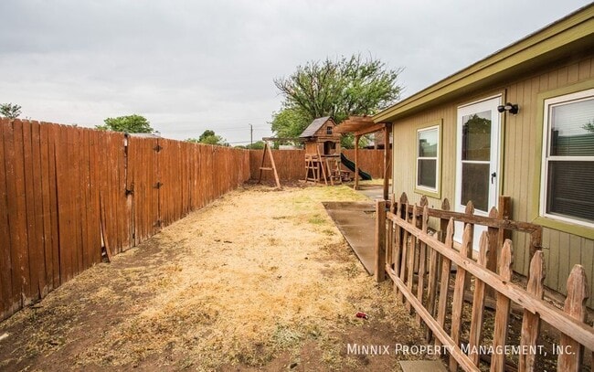 Building Photo - 5741 Duke St