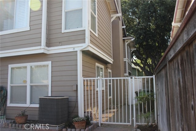 Building Photo - 563 E City Ct