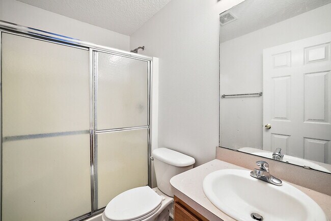 Building Photo - 526 Paulling Dr