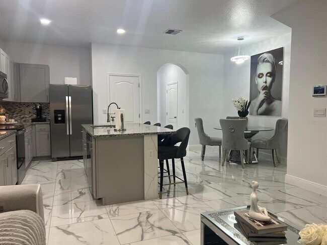 Building Photo - 1315 Isleta Lp