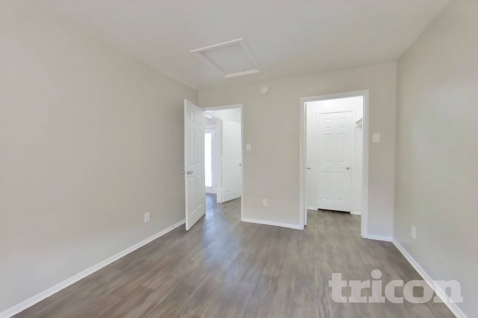 Building Photo - 7805 W Cora Ln