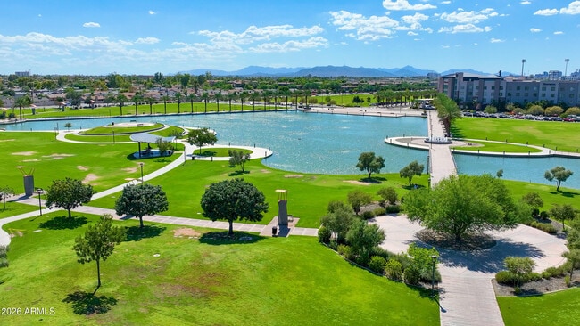 Building Photo - 540 N May