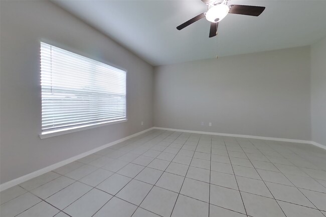 Building Photo - 916 American Monarch Dr
