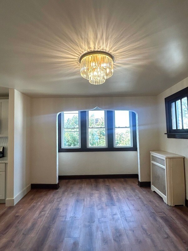 Building Photo - 114 Augusta St