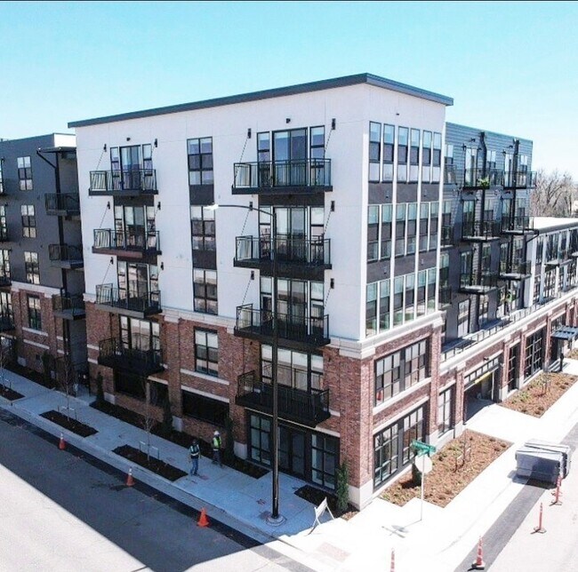 Building Photo - 3500 S Corona St