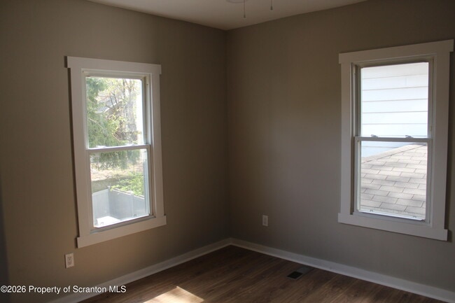 Building Photo - 215 Ferdinand St