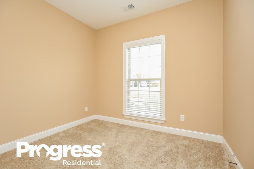 Building Photo - 1703 Drayton Dr