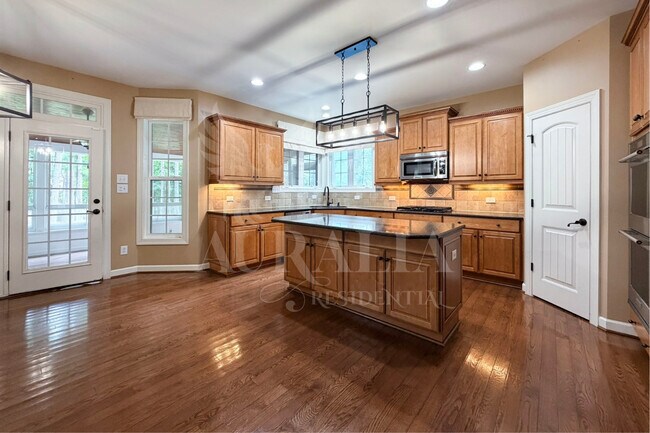 Building Photo - 5604 Pine Rock Ct