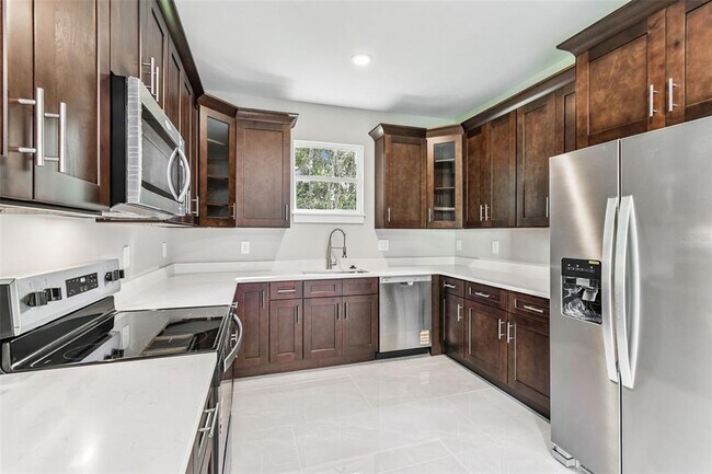 Building Photo - 300 N Lemon Ave