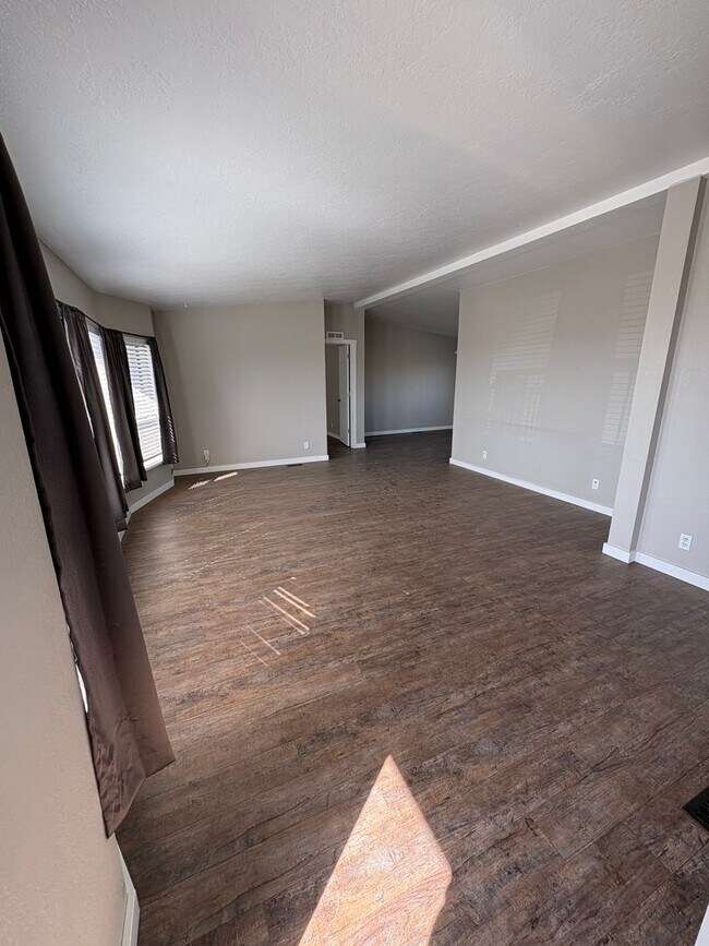 Building Photo - 13477 Rd 13 NW