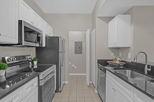 Building Photo - 14304 Fredricksburg Dr