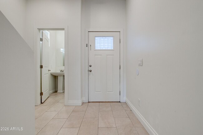 Building Photo - 16075 N 30th St