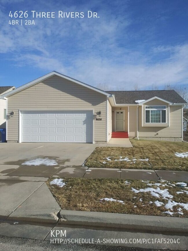 4 BED 2 BATH DOUBLE GARAGE NORTH 4626 Three Rivers Dr Rapid