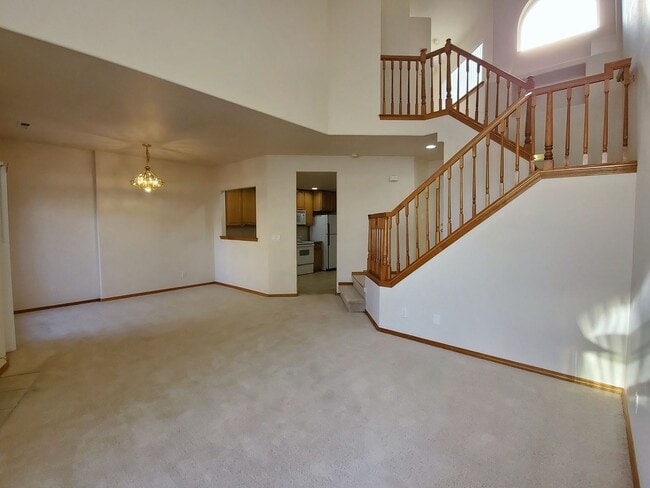 Building Photo - 427 Columbia Point Dr