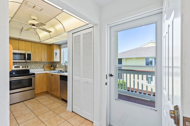 Building Photo - Fully Furnished Long Term Rental