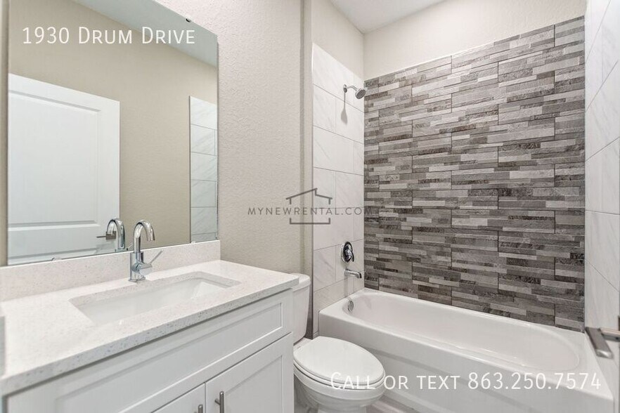 Building Photo - 1930 Drum Dr