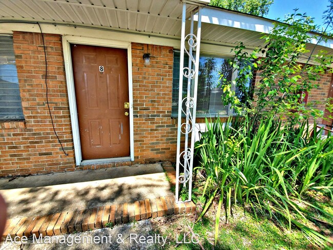 Primary Photo - 4510 Foster Ave SW