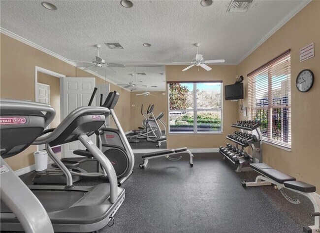 Building Photo - 3/2.5 townhome in Sanford! AVAILABLE MARCH 16th!