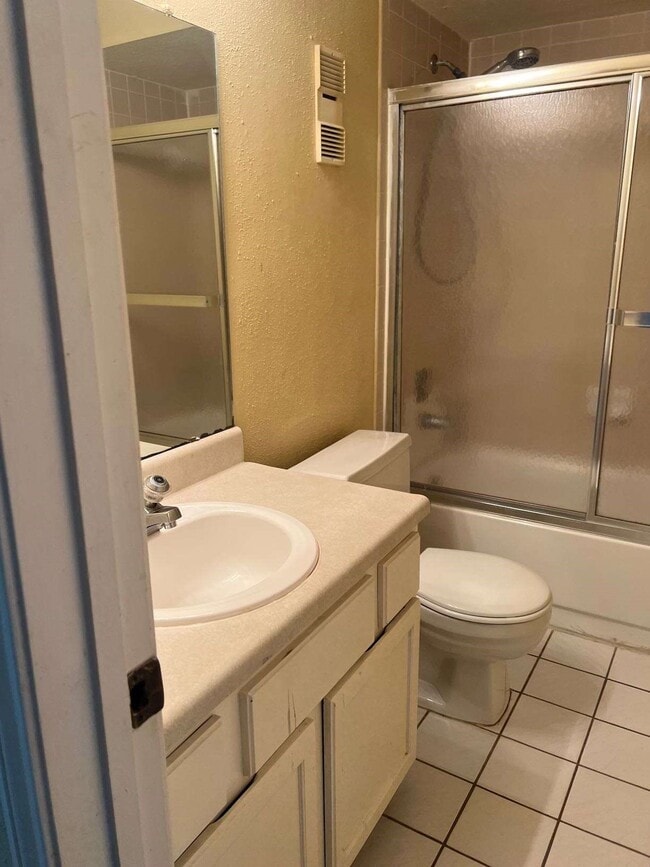 Building Photo - 11217 Briar Forest Dr