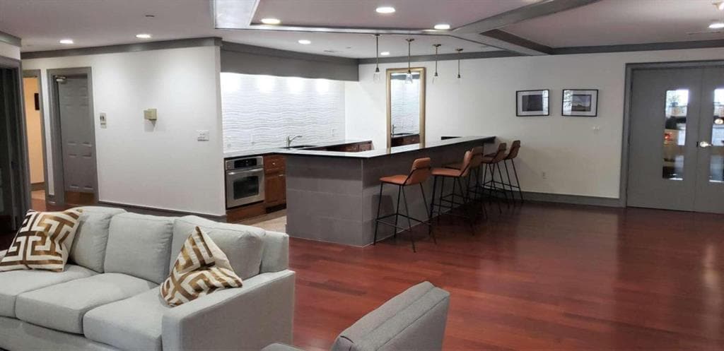 building club room - 1101 Juniper St NE