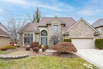 Building Photo - 42104 Echo Forest Dr