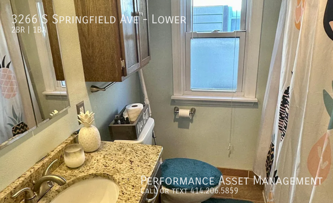 Building Photo - Bright 2-Bed Lower Unit Hardwood Floors, B...