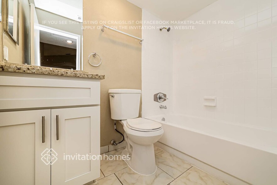Building Photo - 1517 Kestrel Way