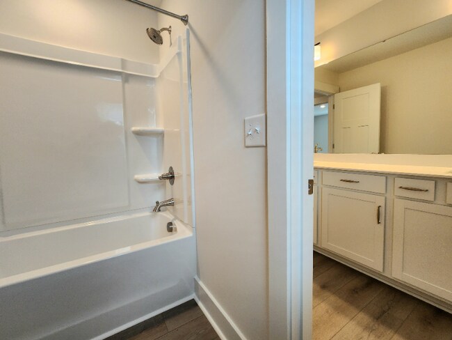 Building Photo - 499 Ml Pk Wy