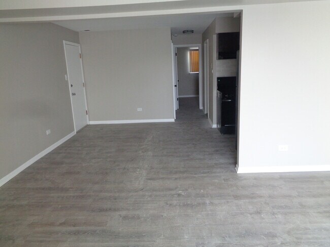 Building Photo - 11953 S Lawndale Ave