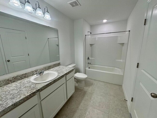 Building Photo - 177 Mandovi St