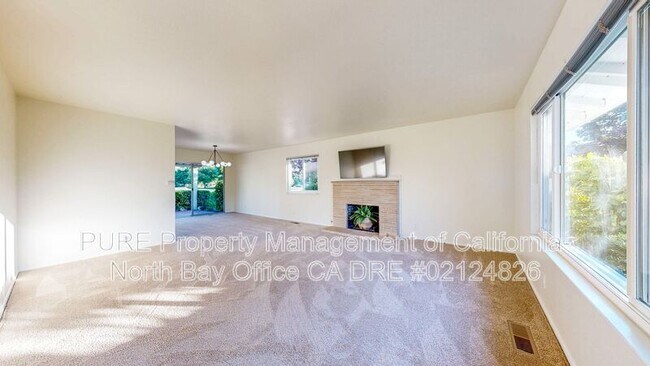 Building Photo - 351 Belhaven Cir