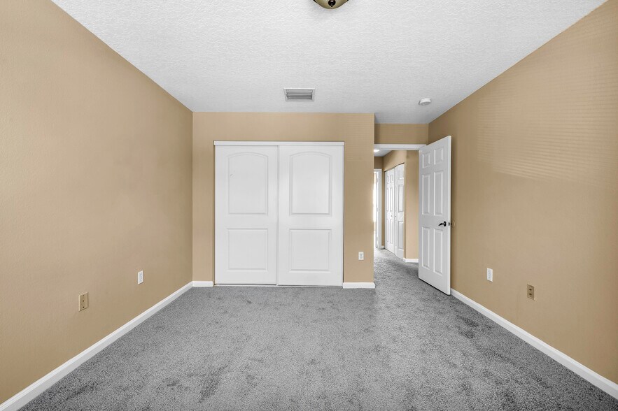 Building Photo - 959 SW 15th St