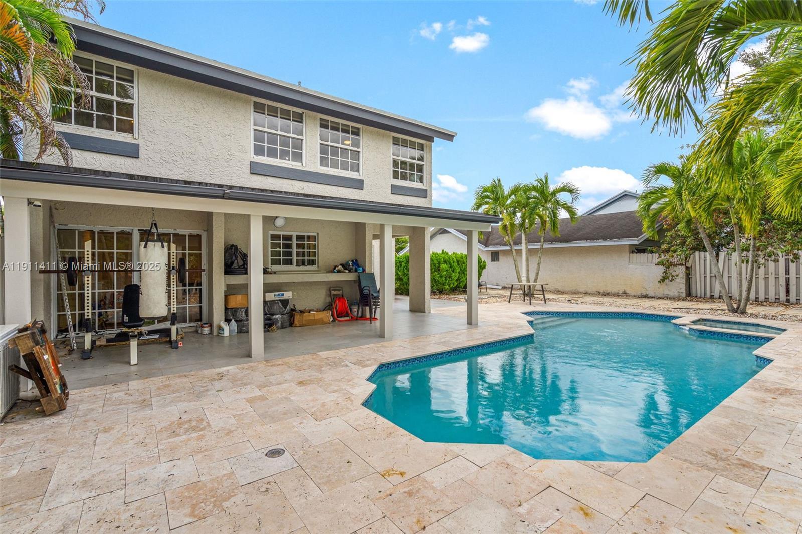 Building Photo - 8351 SW 39th Ct