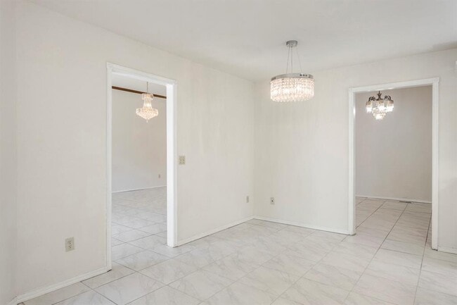 Building Photo - 2804 NW 158th St