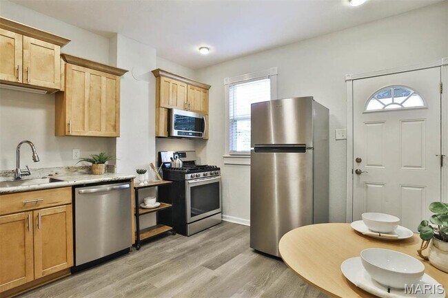Building Photo - 6059 Odell St