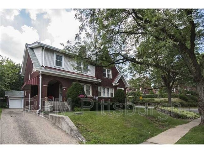 Building Photo - 107 N Meadowcroft Ave