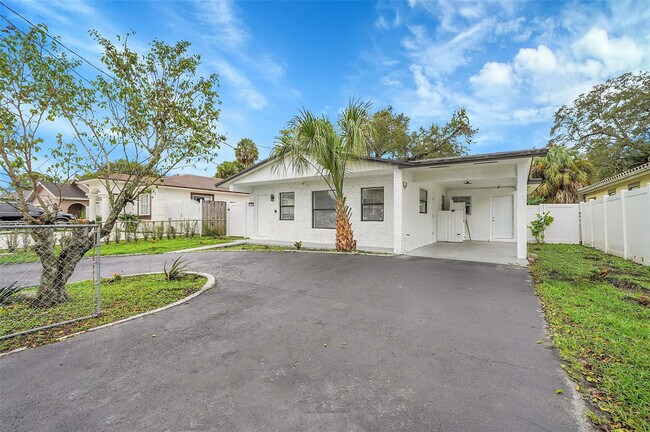 Primary Photo - 2784 NW 9th St