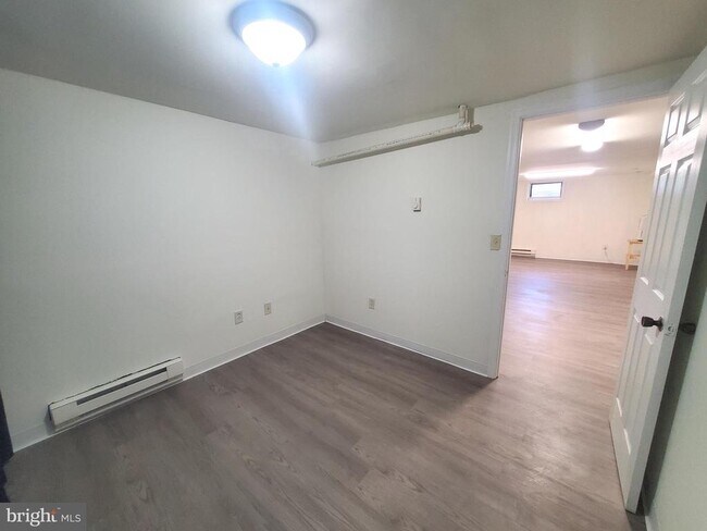 Building Photo - 161 Cooper Rd