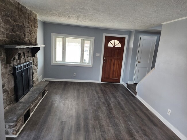 Building Photo - 7526 Rabon Ave