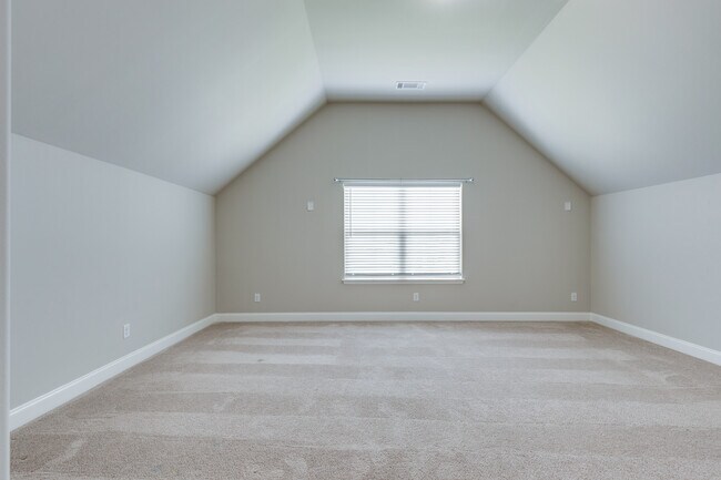 Building Photo - 1061 Daniel Ln