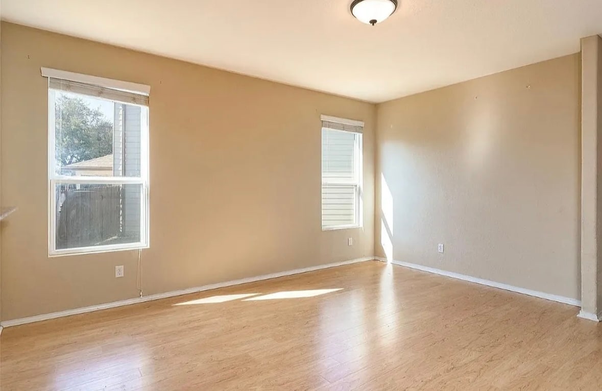 Living room - 714 Roping Star