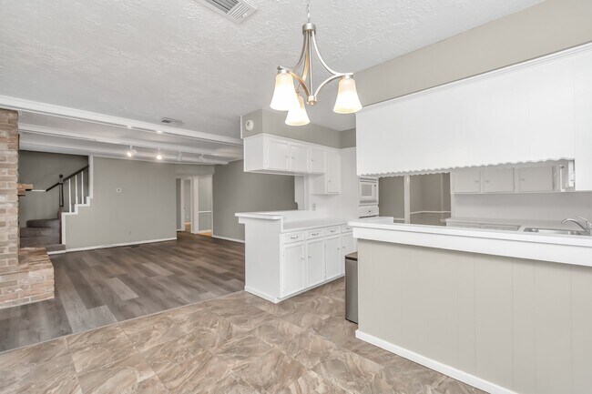 Building Photo - 12526 Hazelwood Ln